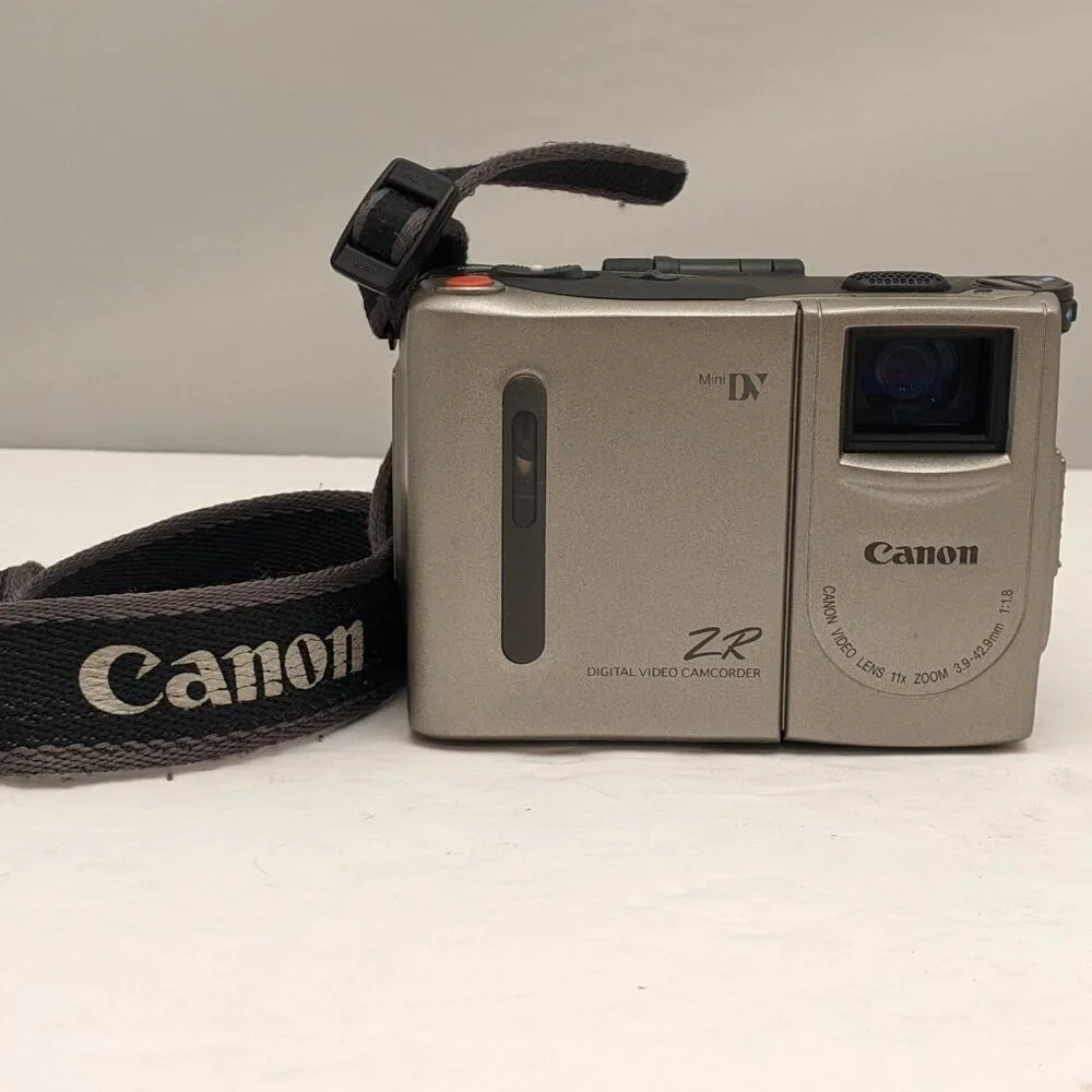 CANON ZR MiniDV Digital Video Camcorder Kit | NTSC | ZR KIT [ ** PARTIAL ** ]